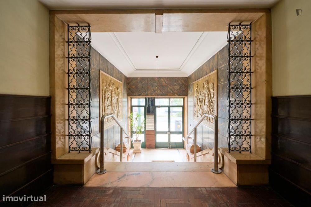 Quarto - localizado em Picoas Lisbon