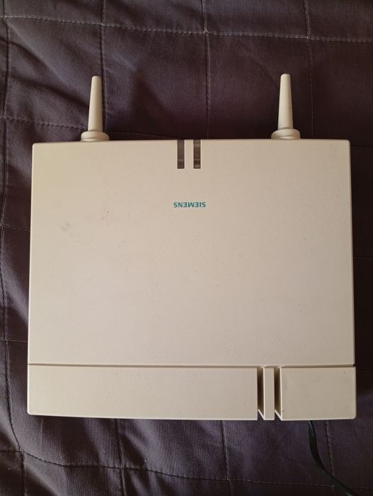 Siemens BS4
Базова станція для телефонних систем Siemens