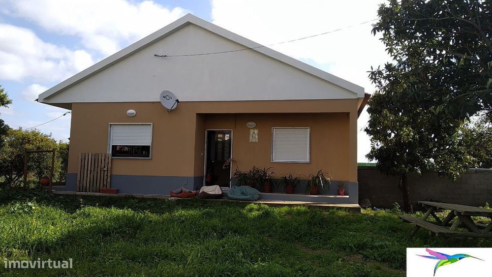 Moradia T3 Remodelada/ logradouro (coz/equipada)