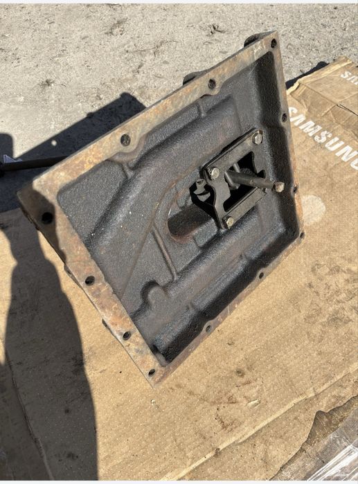 Кришка кпп мтз 80 . 82