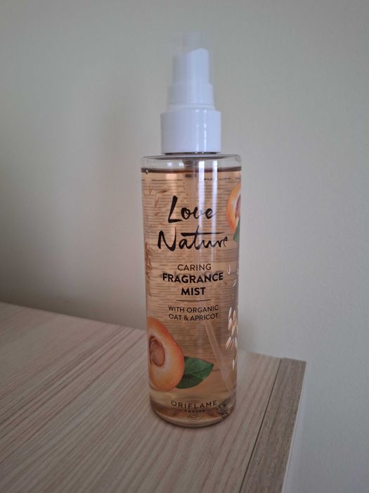 Oriflame Pielęgnująca mgiełka do ciała Love Nature