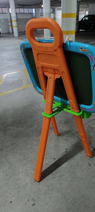 Cavalete dupla utilização para criança