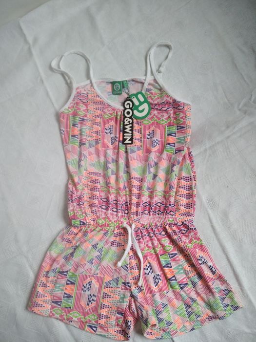 Дитячий одяг на дівчинку