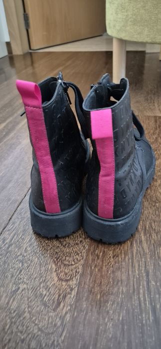 Botas pretas DKNY