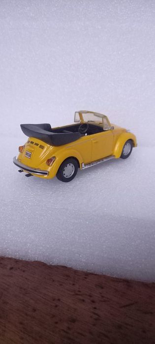 Volkswagen beetle  escala 1:43