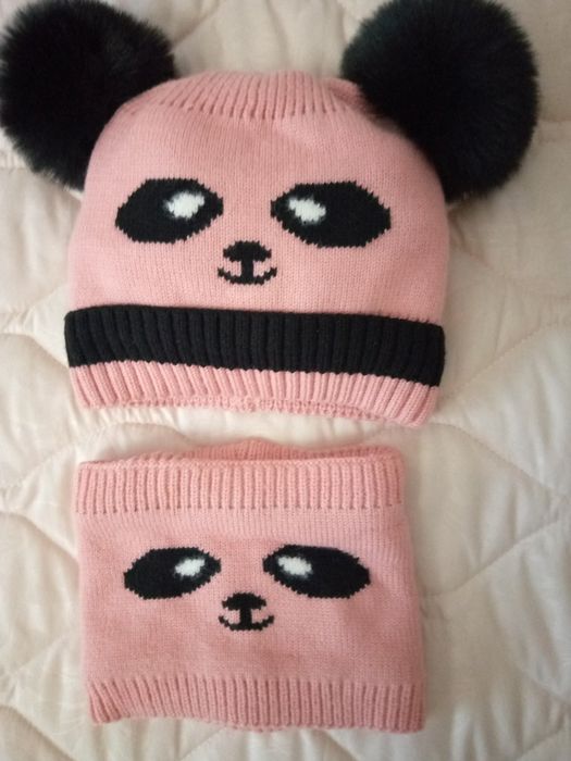 Шапка та шалик на дівчинку