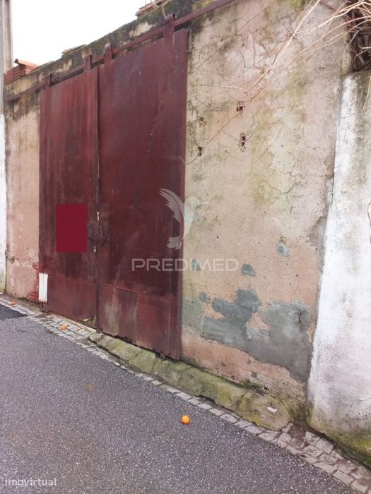 Moradia T6 para reconstrução no coração do Alandroal — com vista ma...