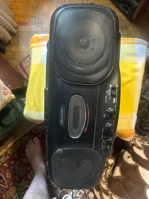Винтажный бумбокс Sharp QT-CD44