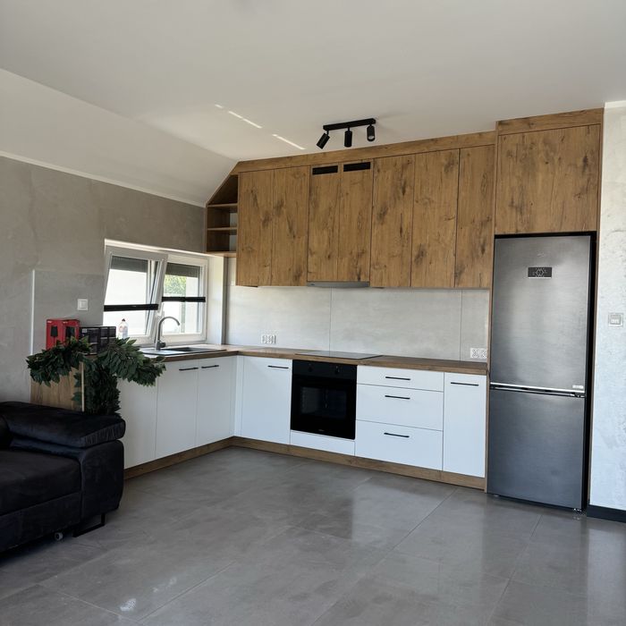 Mieszkanie 5 pokoi / bez czynszu/ bez prowizji