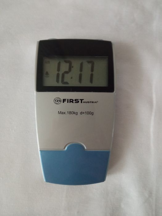 Ваги напольні First 8014