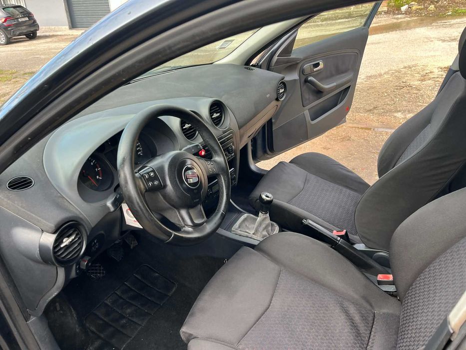 seat-ibiza-1-4-i-confort-edition-1-dono-ramada-e-cane-as-olx-pt