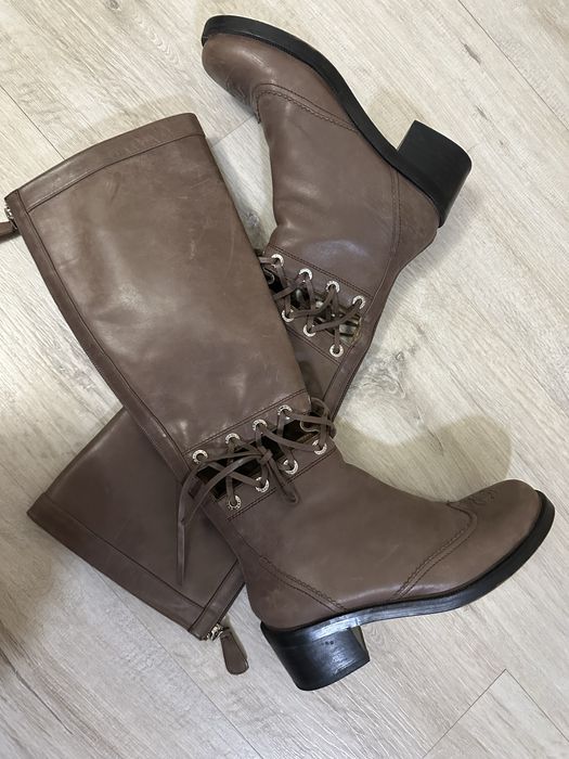 Шкіряні чоботи Chanel