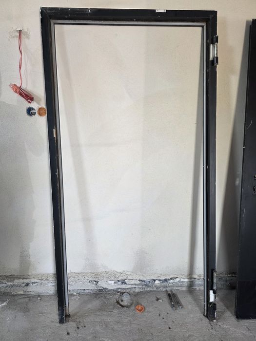 Drzwi metalowe techniczne