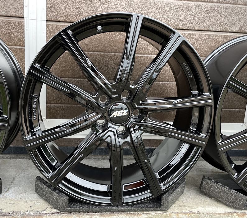 4x felgi aluminiowe Czarne 5x108 r19 et42 7,5J Alufelgi AEZ Oryginał