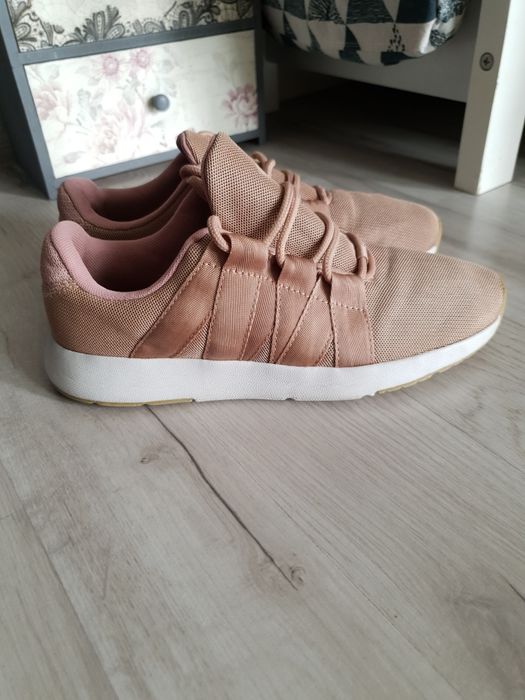 Buty lekkie sportowe 38