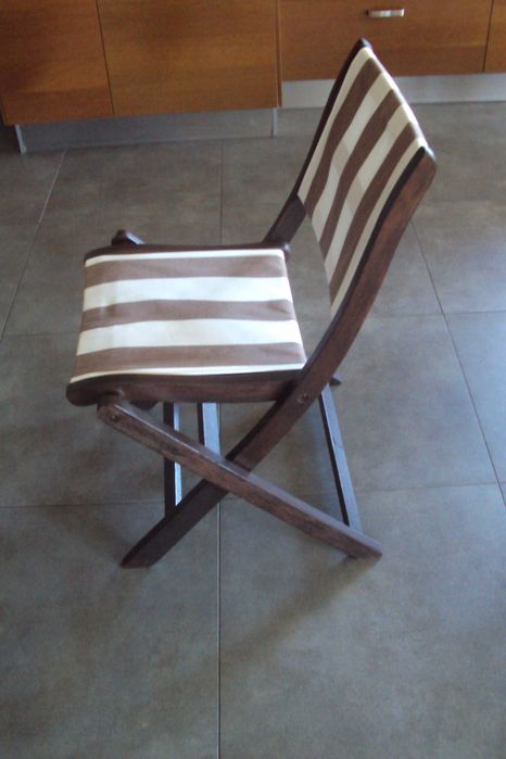 Krzesła ogrodowe z drewna tekowego 6 sztuk.