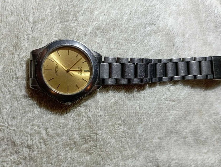 Часы Casio титановые