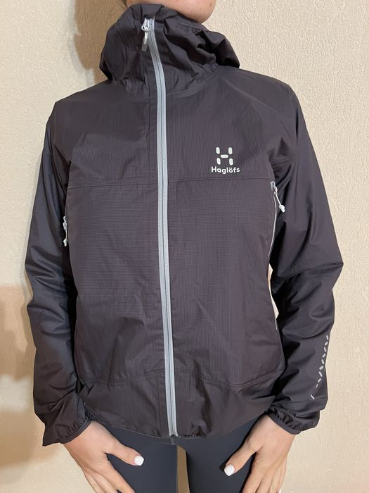 Жіноча легка курточка haglofs