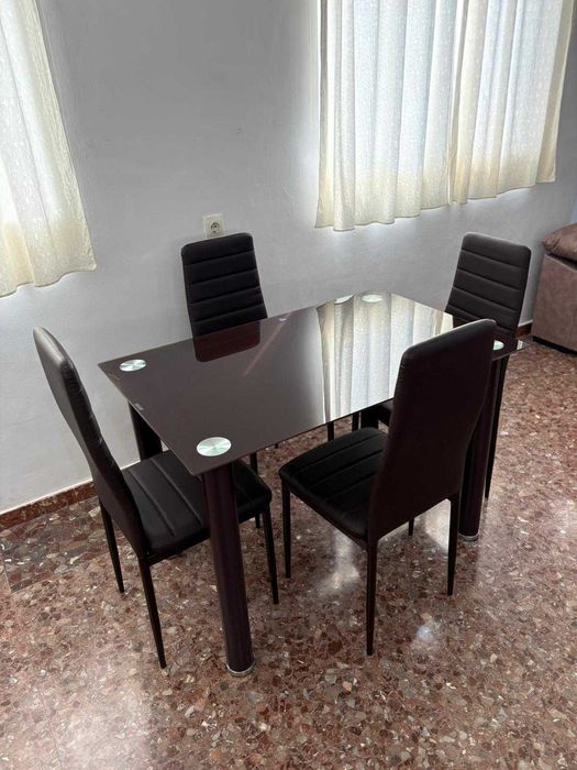 Mesa de jantar em vidro + 4 cadeiras - Envio gratis