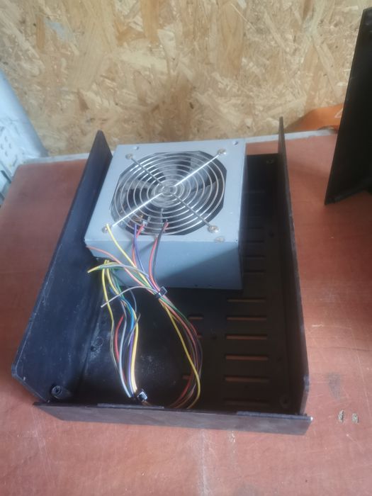 Zasilacz komputerowy Chieftec GPS 400AA 101A Obudowa.