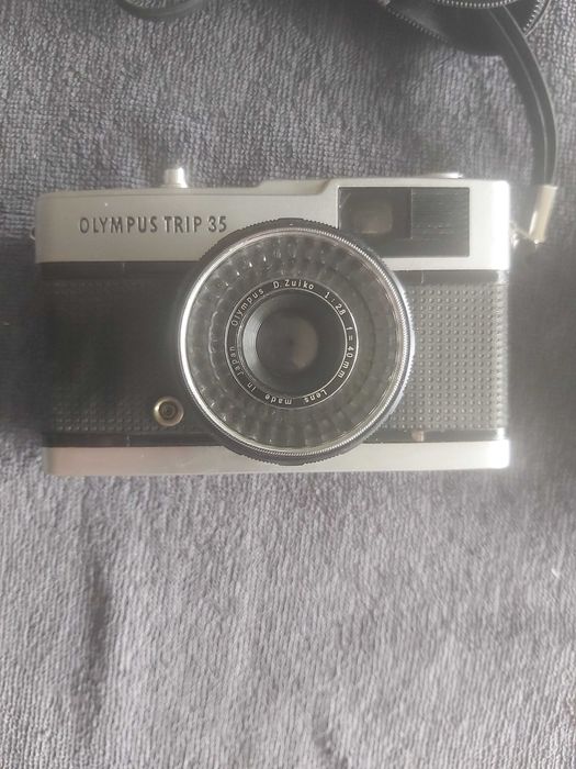 Máquina Fotográfica OLIMPUS TRIP 35