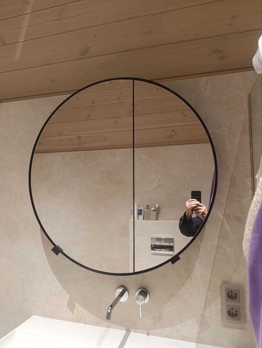 Кругле дзеркало з підсвіткою