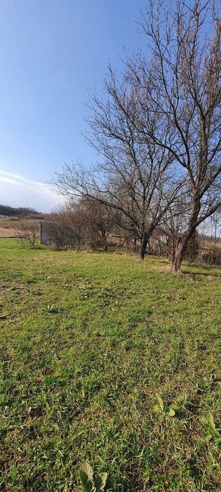 Продам дачу  возле озера с контейнерами