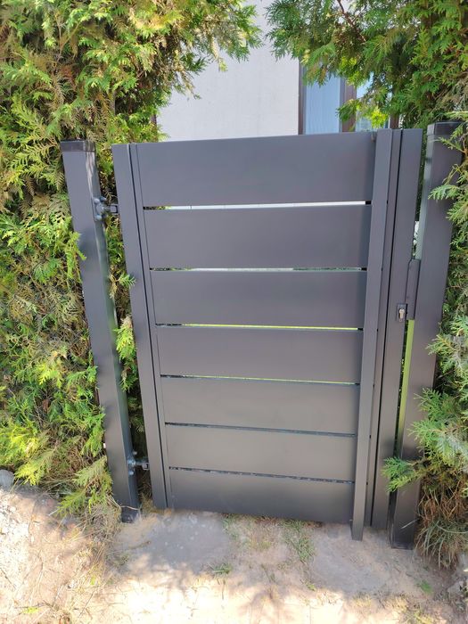 Furtka nowoczesna stalowa pochwyt