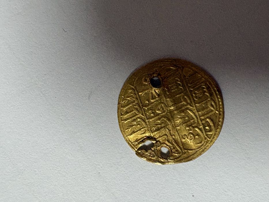 Продам монету золото