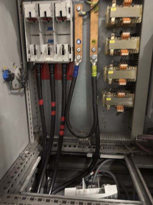 Profesjonalne Usługi Elektryczne