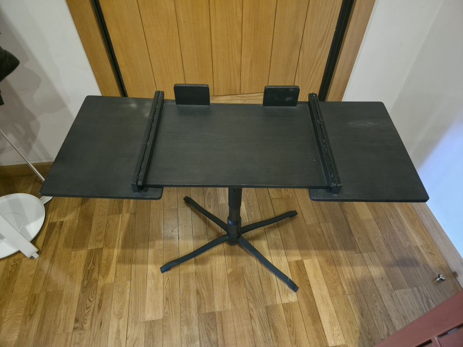 Mesa preta IKEA ajustavel