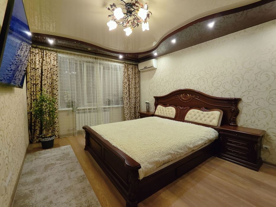 Квартира посуточно  Запорожье,    ЖД вокзал,  7 больница.  Новострой