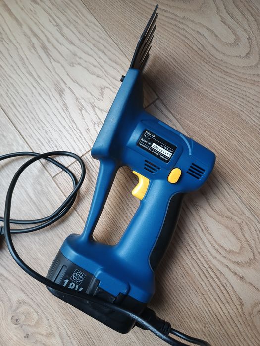 (brak akumulatora) Nożyce elektryczne Einhell 18V