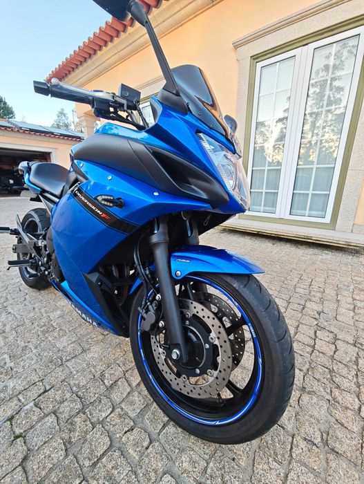 Yamaha XJ6 Diversion F de 2015, apenas 20500km