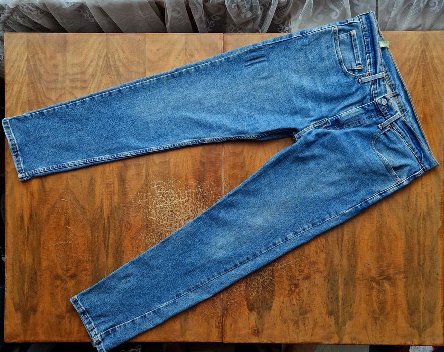 Джинсы (Levis 502) размр. W34-L32/33. Made in India.