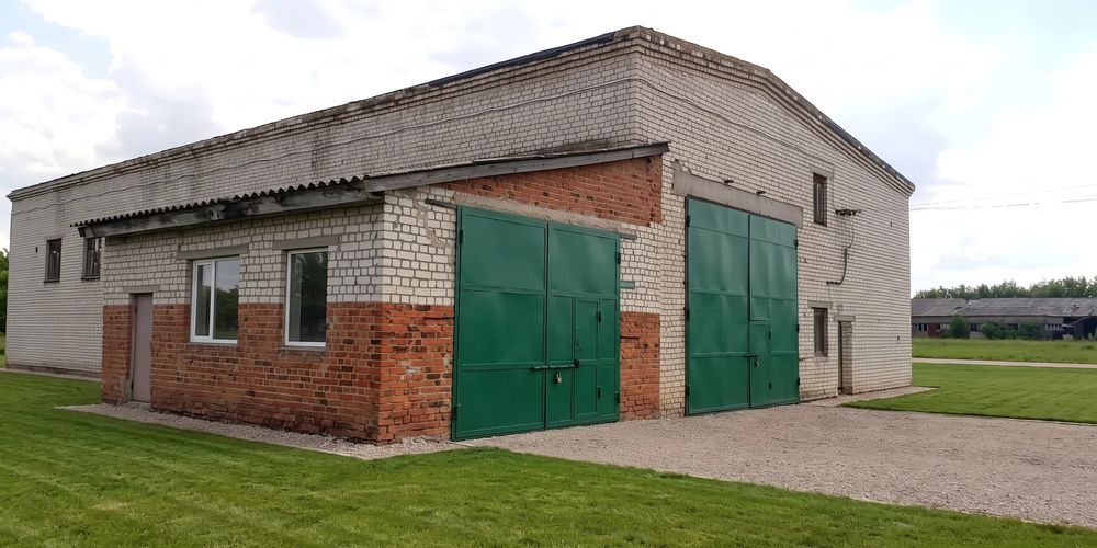 Оренда тракторного парку 7000 м², Горбове - More