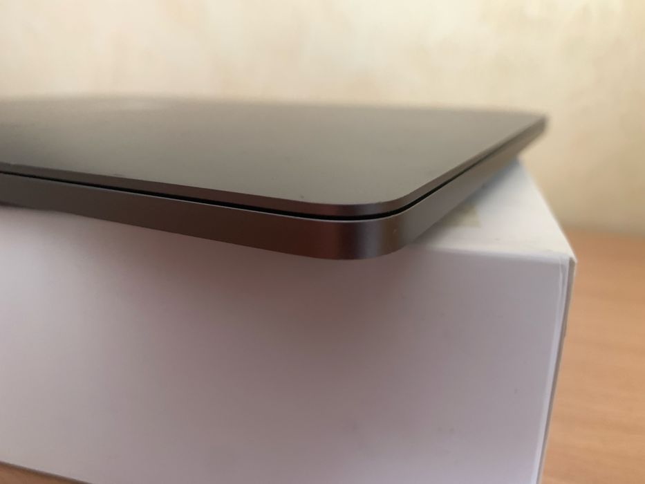 Macbook Pro 13 2017 рік. 16/512