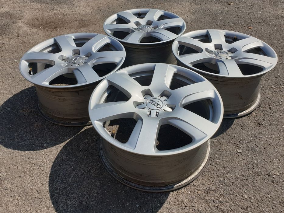 Продам комплект оригинальних легкосплавних дисків AUDI R17 5x112