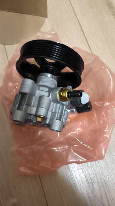 Насос ГУР Camry 40 2.4,  3.5, Lexus es 350.  44310-33170 44310-07040