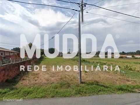 Terreno Urbano + Rústico localizados em Maceda