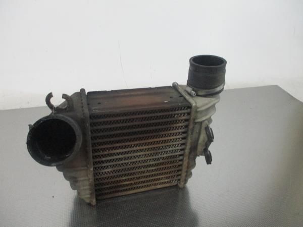 Radiador do intercooler AUDI A3 (8L1)