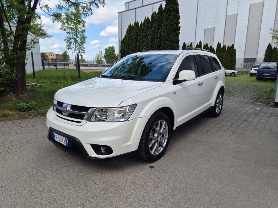 Fiat Freemont 2.0D manual Skóra NAVI Kamera 7 foteli bez rdzy Zadbany ! !