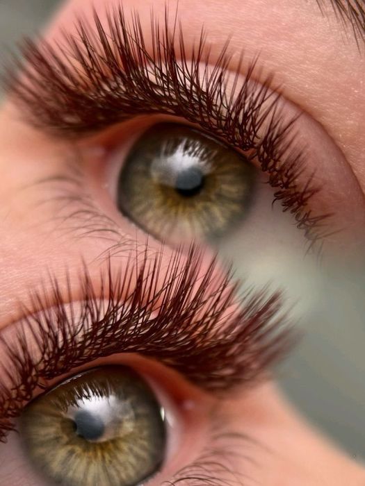 Нарощування вій Всіх об'ємів,вигинів, єфектів,корекція брів.