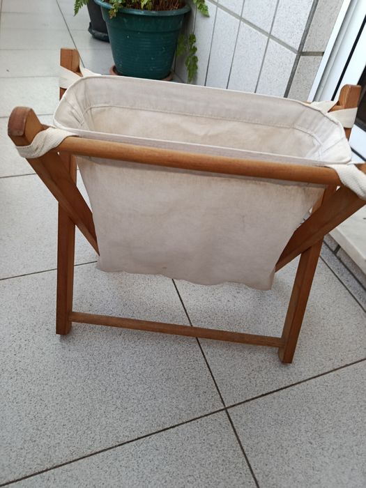 Guarda livros usado.