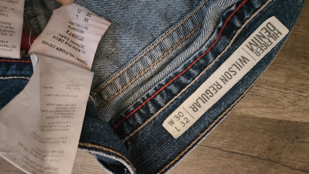 świetne jeansowe spodnie TOMMY HILFIGER 30/32