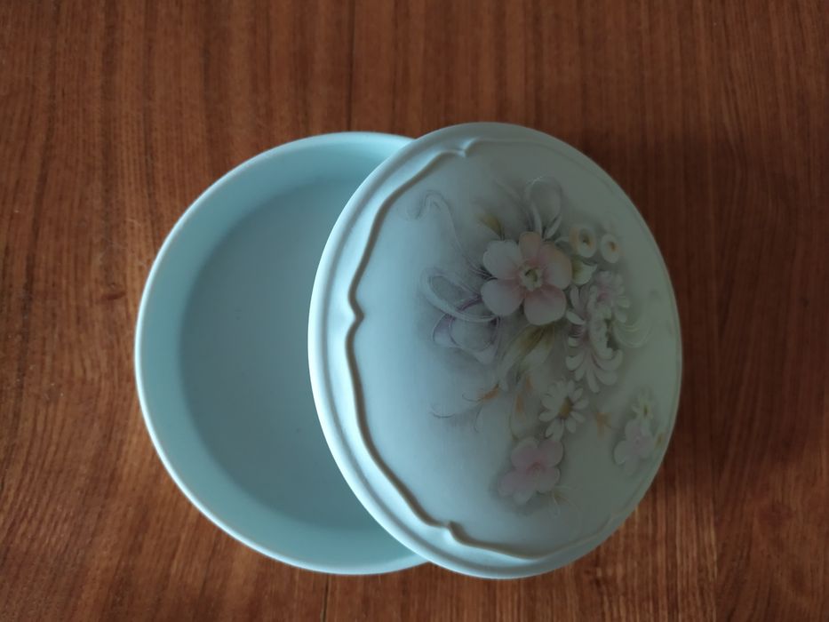 Вінтажна порцелянова шкатулка для прикрас Limoges Le Roy France