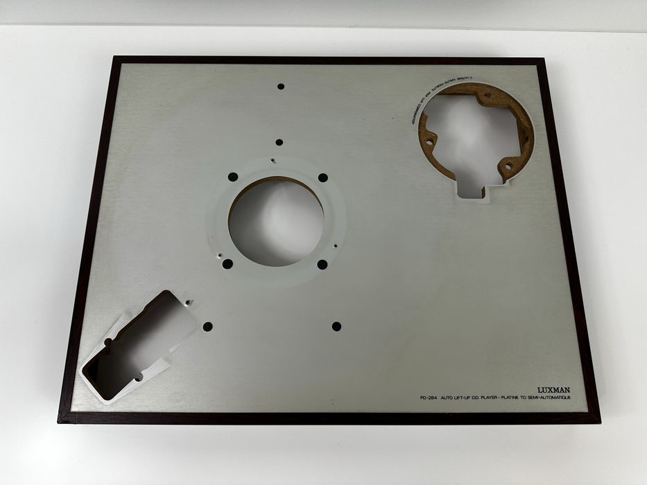 Plinta Luxman PD-284