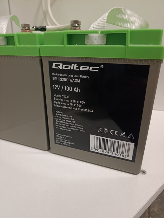 Инвертор Qoltec (53876) 3кВА (2.4 кВт) + 2 AGM 12В по 100 Ач