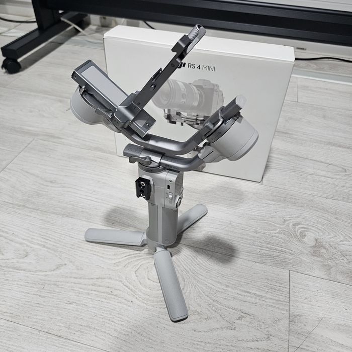 DJI Gimbal RS mini 4