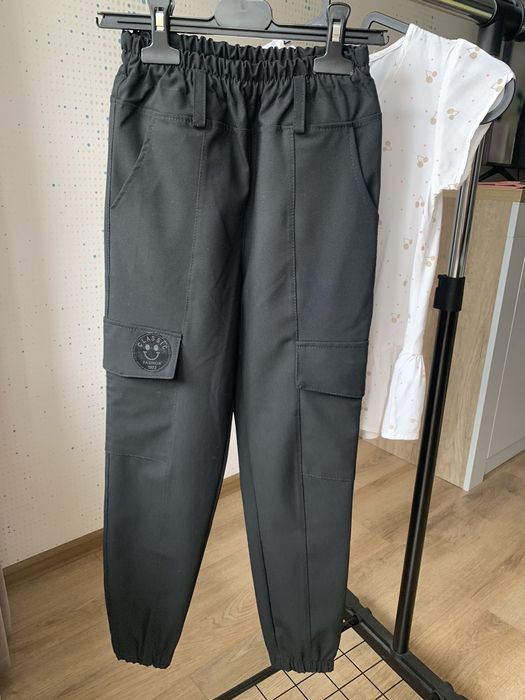 Шкільні штани для дівчинки